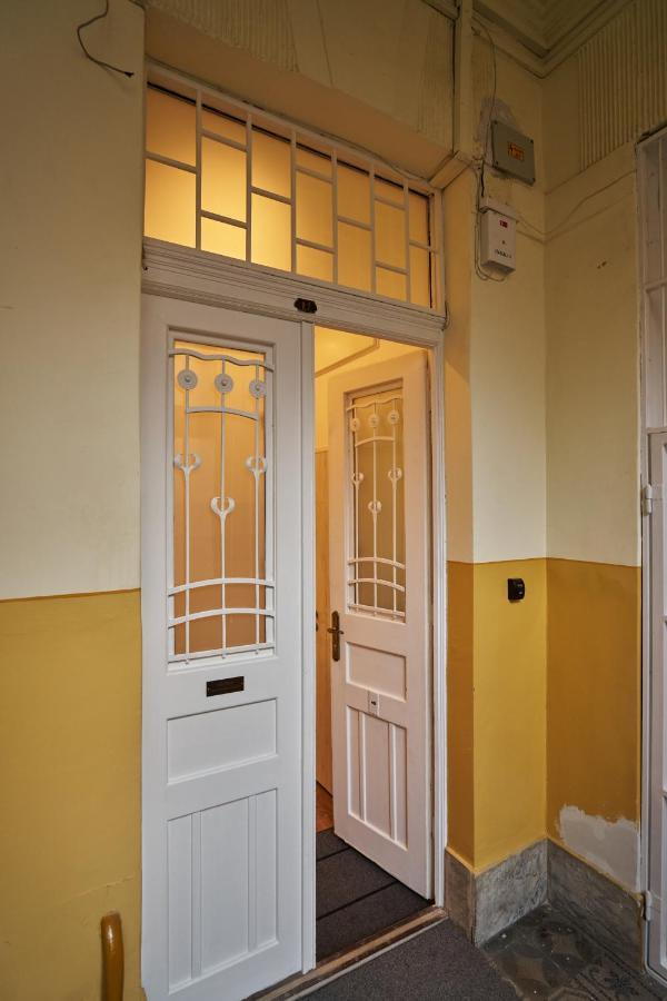 Nanirol At Gellert Bath Apartment *